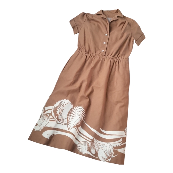 Elegant Tan Midi Dress - Picture 10 of 11